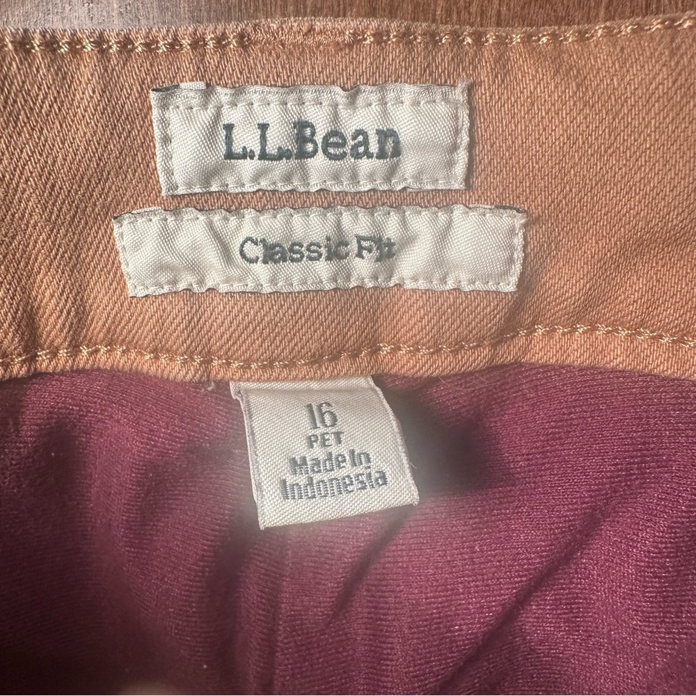 L.L. Bean Women's Classic Fit Fleece-Lined Straight Leg Tan Jeans - Picture 3 of 7